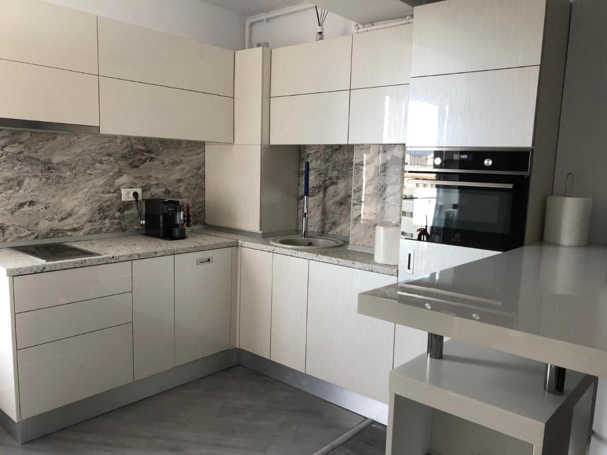 Luxury Westpark 2 Residence Lake View W6 Bucureşti Exterior foto