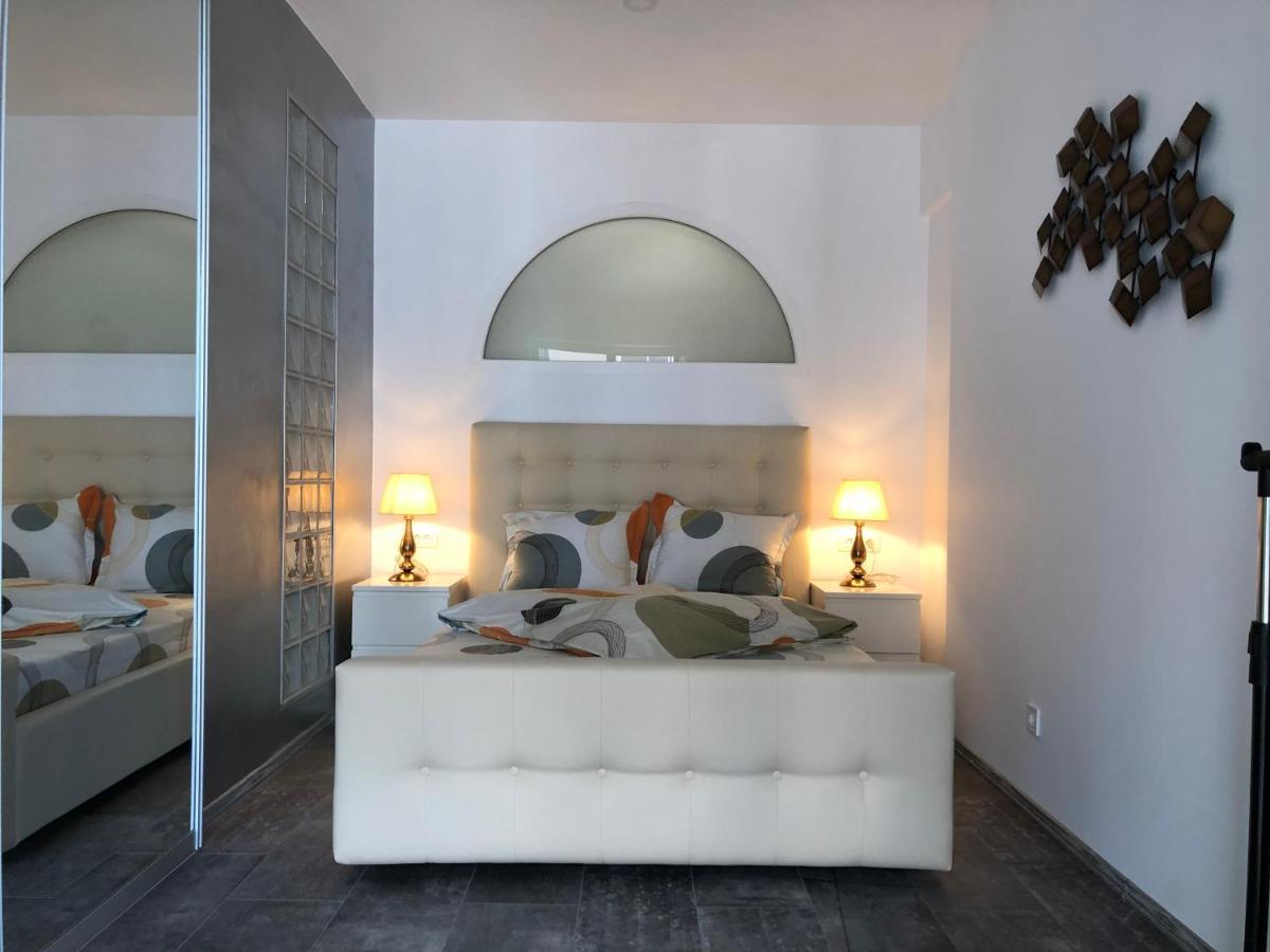Luxury Westpark 2 Residence Lake View W6 Bucureşti Exterior foto