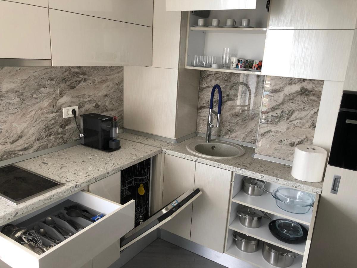 Luxury Westpark 2 Residence Lake View W6 Bucureşti Exterior foto